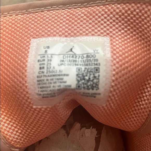 Jordan 1 Apricot Shoes Sneakers - Picture 9 of 9